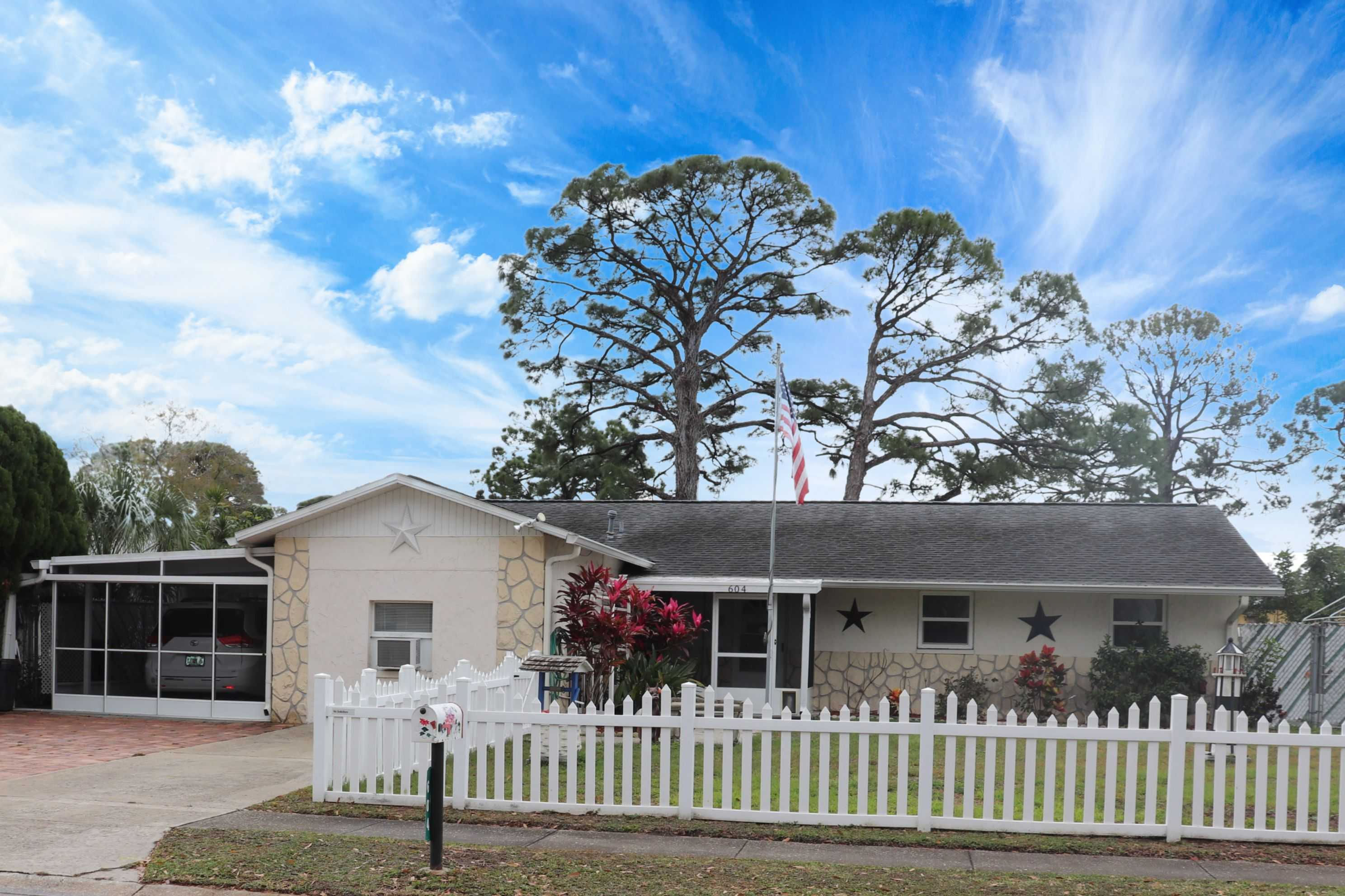 604 65th Ave Dr W, Bradenton, FL, USA, 34207 - Thumbnail 2