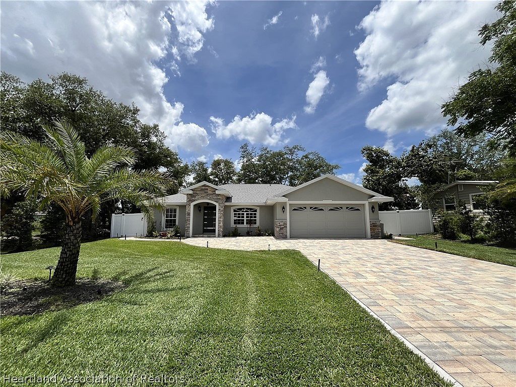 1823 N Olivia Dr Avon Park, FL 33825 | Single Family