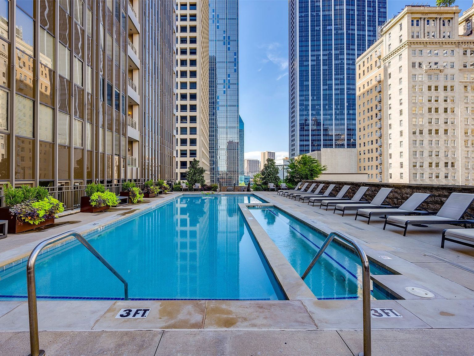 1200 Main St APT 1002 Dallas, TX 75202 - Thumbnail 2