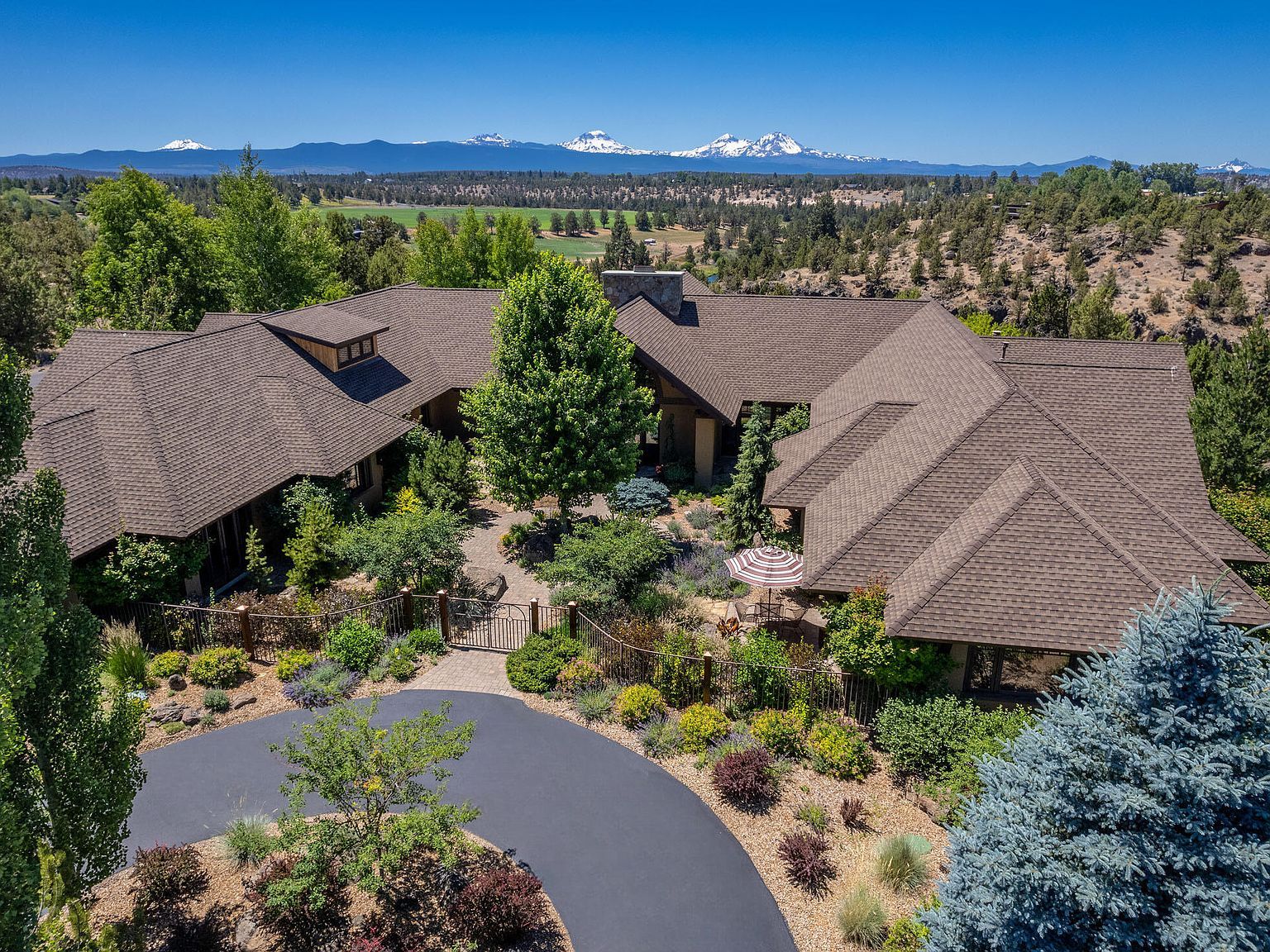 20450 Arrowhead Dr Bend, OR 97703 - Thumbnail 2