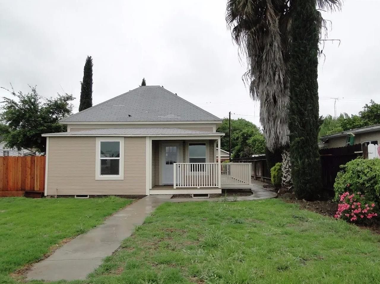 427 East Ave Gustine, CA 95322  | Single Family