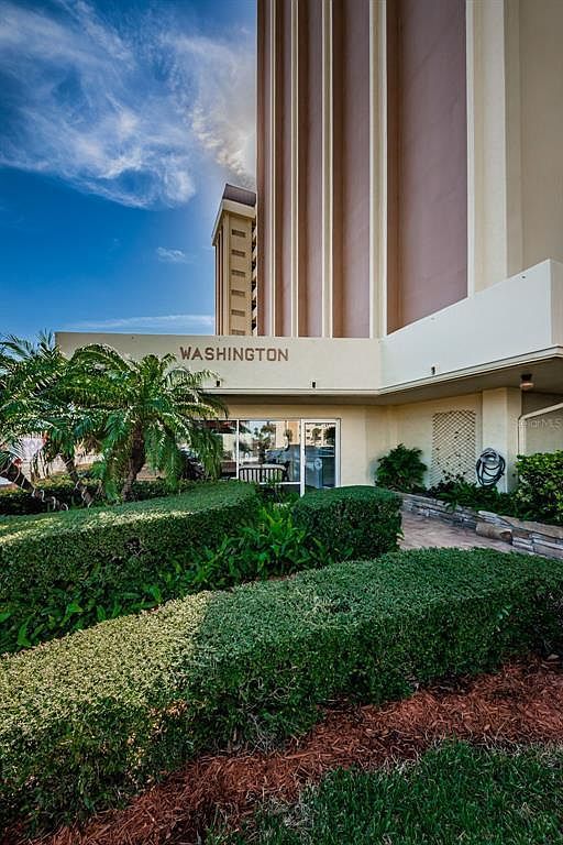 4550 Cove Cir APT 702 Saint Petersburg, FL 33708 - Thumbnail 2