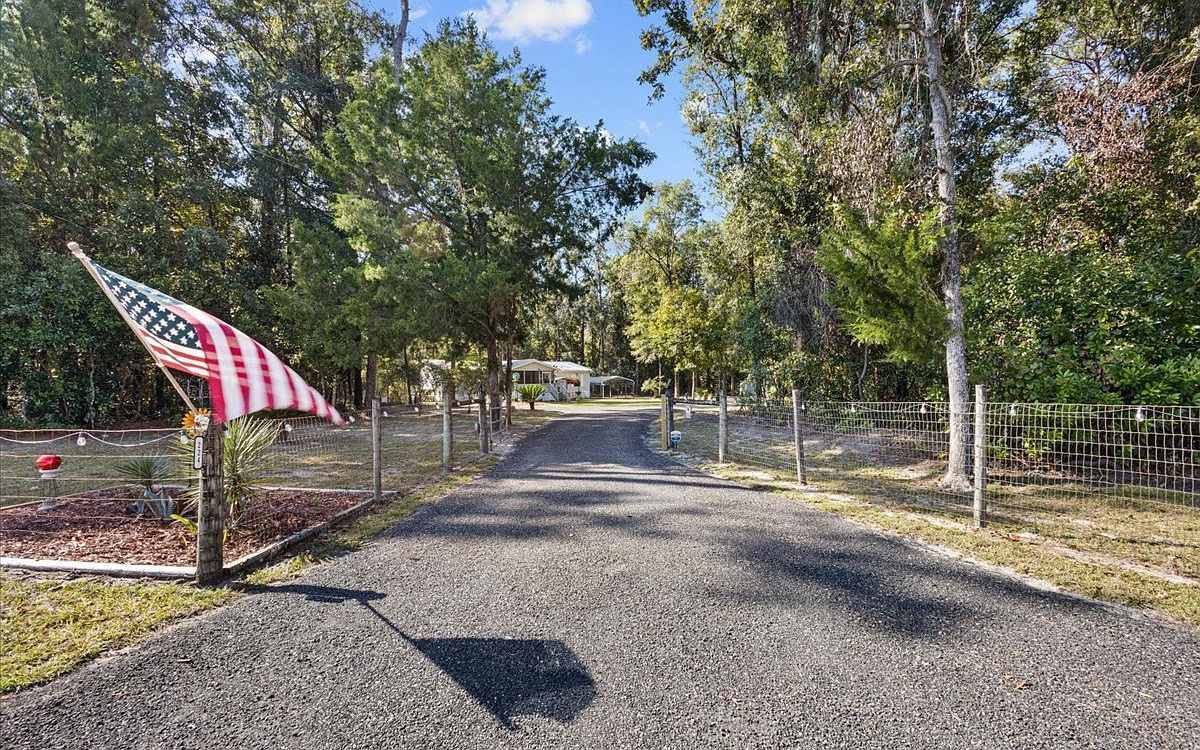 224 SW Newark Dr Fort White, FL 32038 - Thumbnail 2