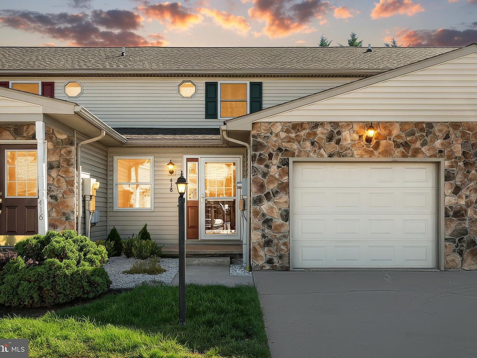 418 Springbrook Ct Hanover, PA 17331 - Thumbnail 2