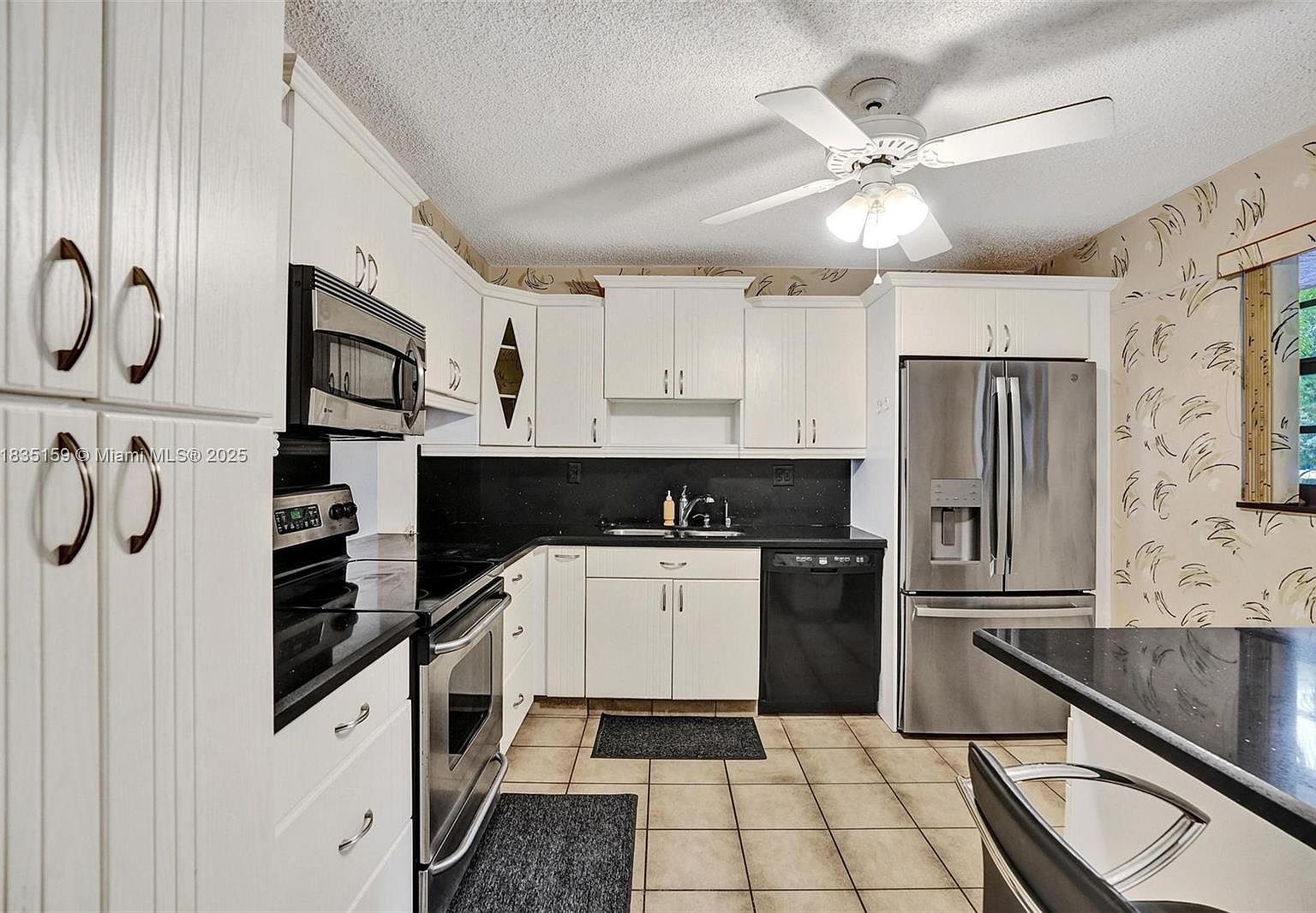 4965 E Sabal Palm Blvd APT 207 Tamarac, FL 33319 - Thumbnail 2