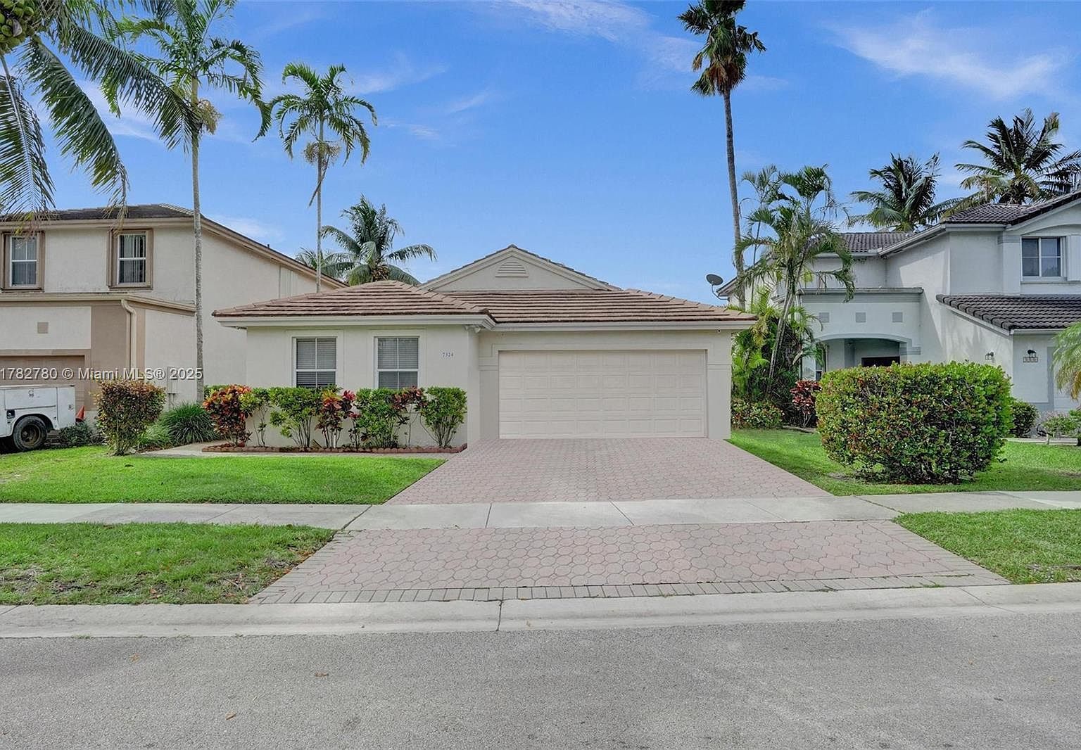 7324 NW 1st Pl Plantation, FL 33317 - Thumbnail 2