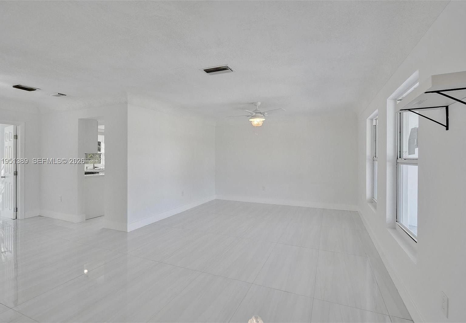 8436 Southampton Dr Miramar, FL 33025 - Thumbnail 2