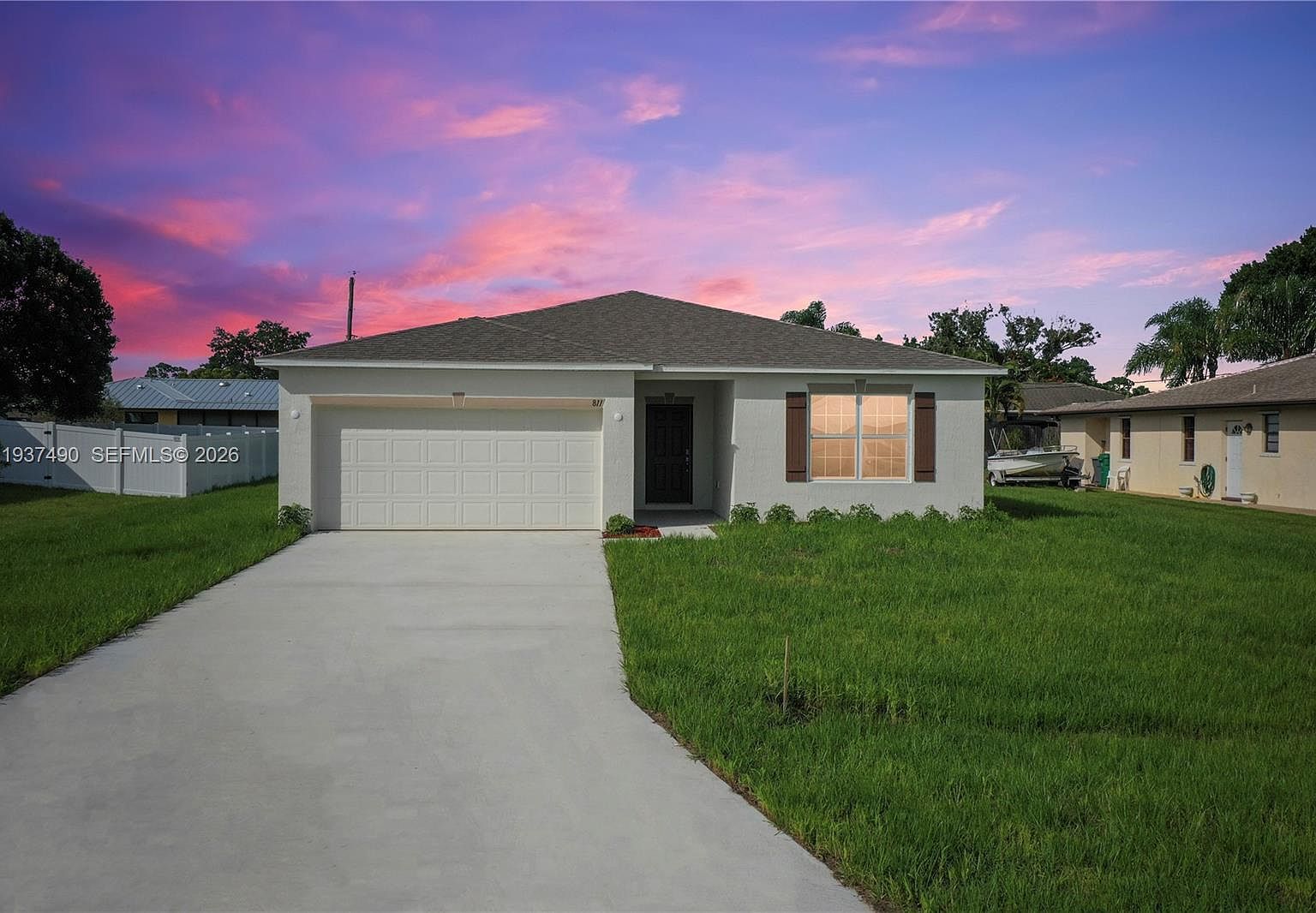 811 SE Seahouse Dr Port Saint Lucie, FL 34983 - Thumbnail 2