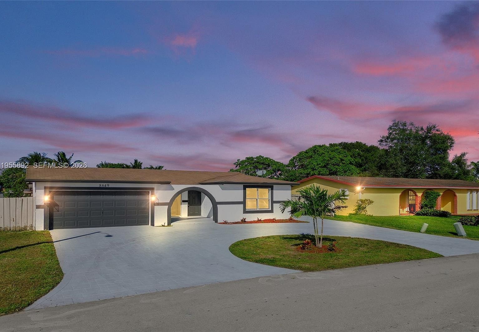 8649 W Long Acre Dr Miramar, FL 33025 - Thumbnail 2