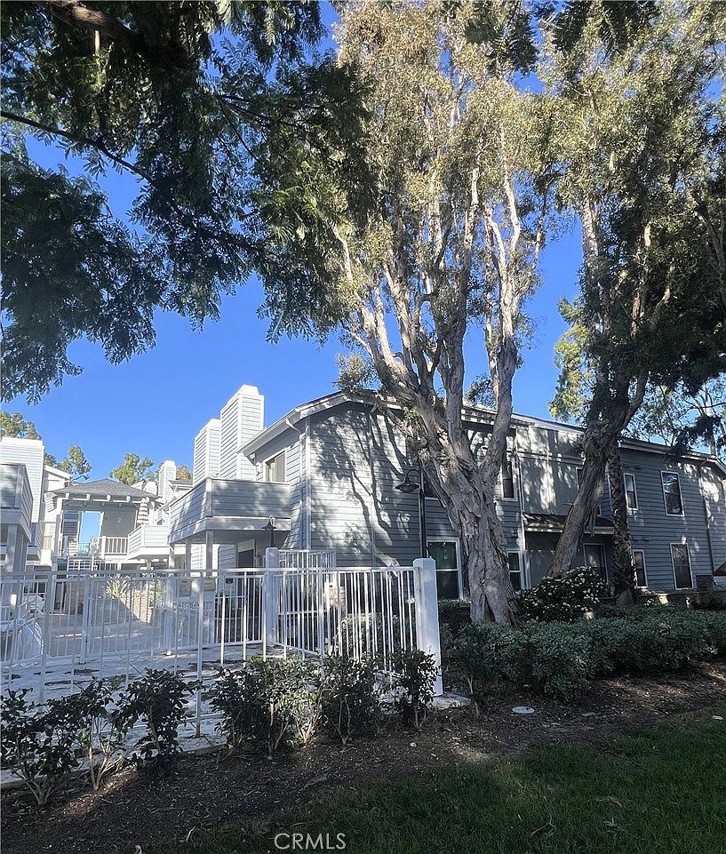 16960 Algonquin St APT 3-204 Huntington Beach, CA 92649 - Thumbnail 2