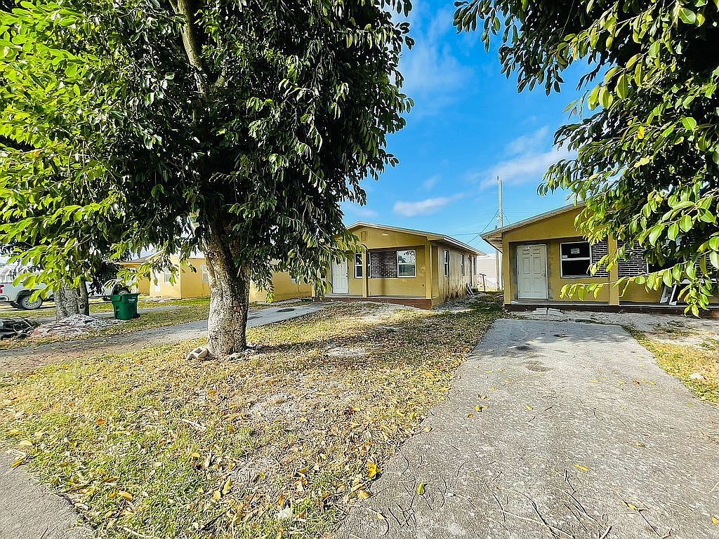 613 Amaryllis Ave Pahokee, FL 33476, 33476