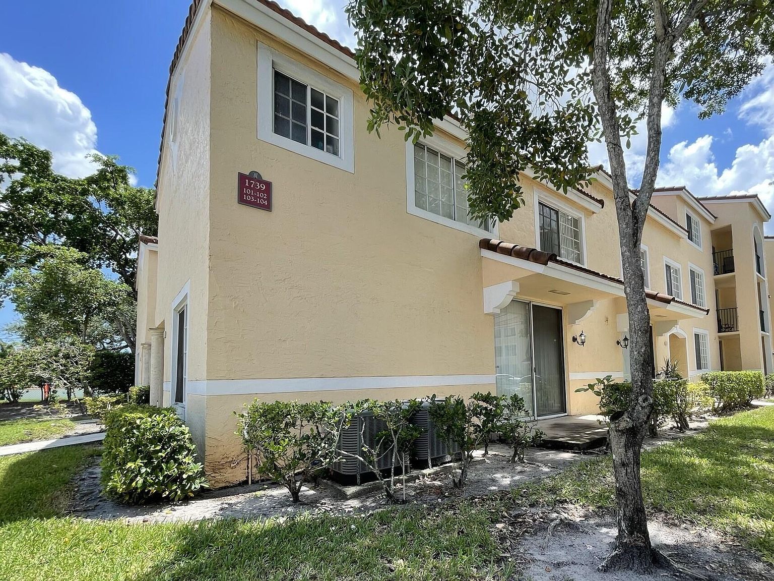 1739 Village Blvd APT 101 West Palm Beach, FL 33409, 33409
