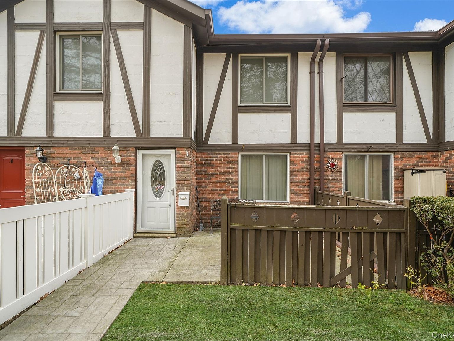 103 Birchwood Rd Medford, NY 11763 - Thumbnail 2