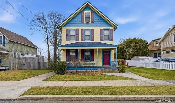 155 Smith Ave Islip, NY 11751 - Thumbnail 2