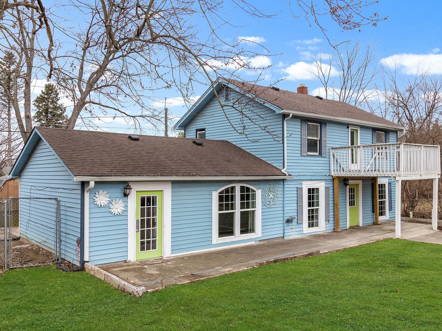 1736 N Graham Ave Indianapolis, IN 46218 - Thumbnail 2