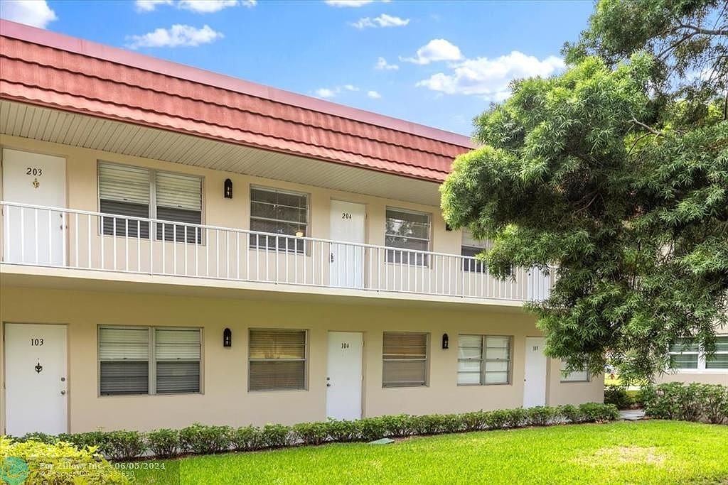 9 Vista Palm Ln APT 204 Vero Beach, FL 32962 - Thumbnail 2