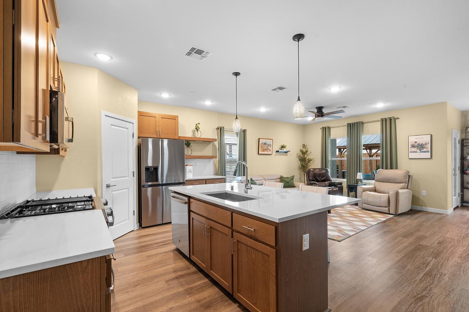 1216 Havenwood Way Wheatland, CA 95692 - Thumbnail 2