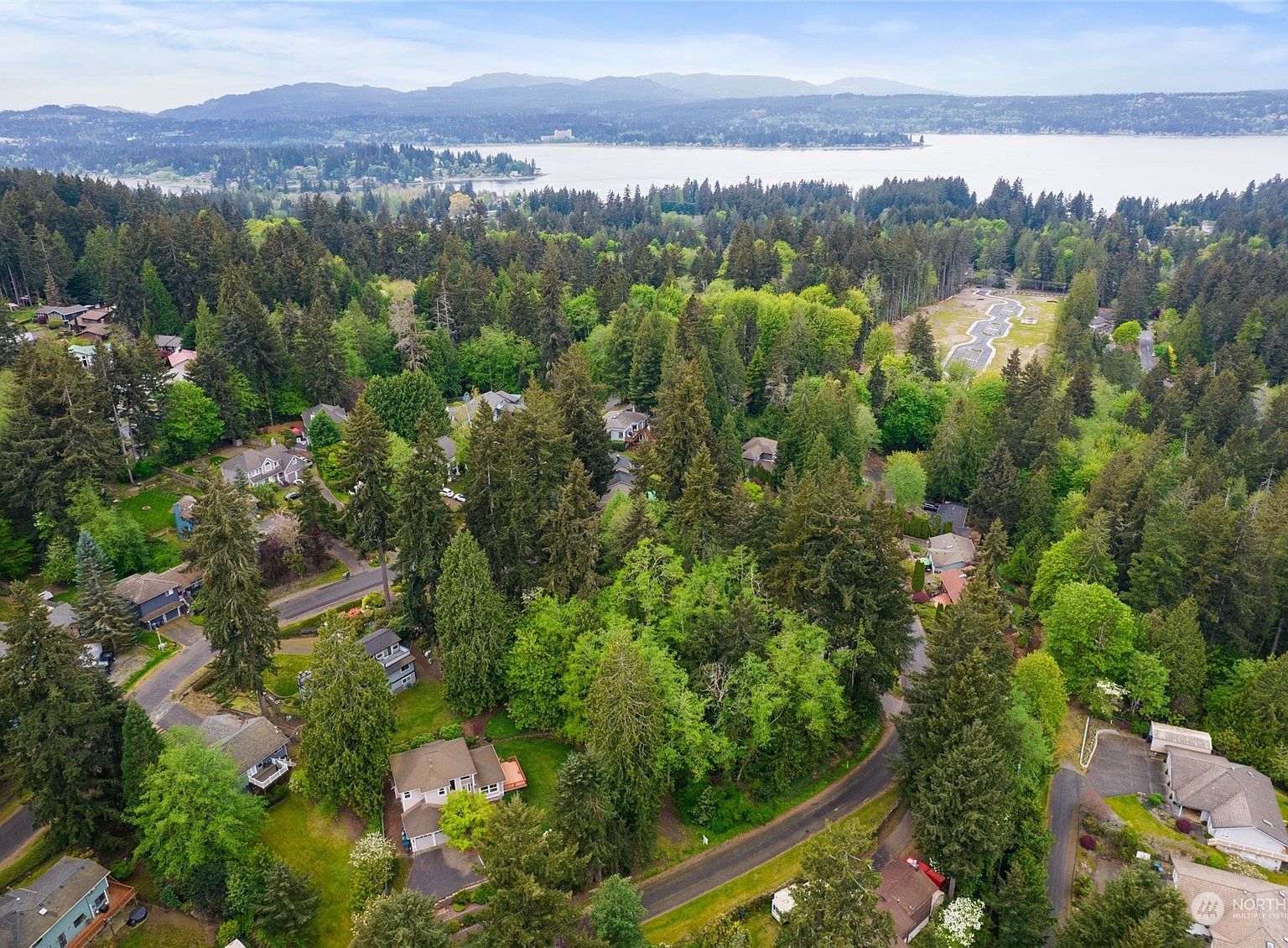 749 NE Woods Ct Bremerton, WA 98311 - Thumbnail 2