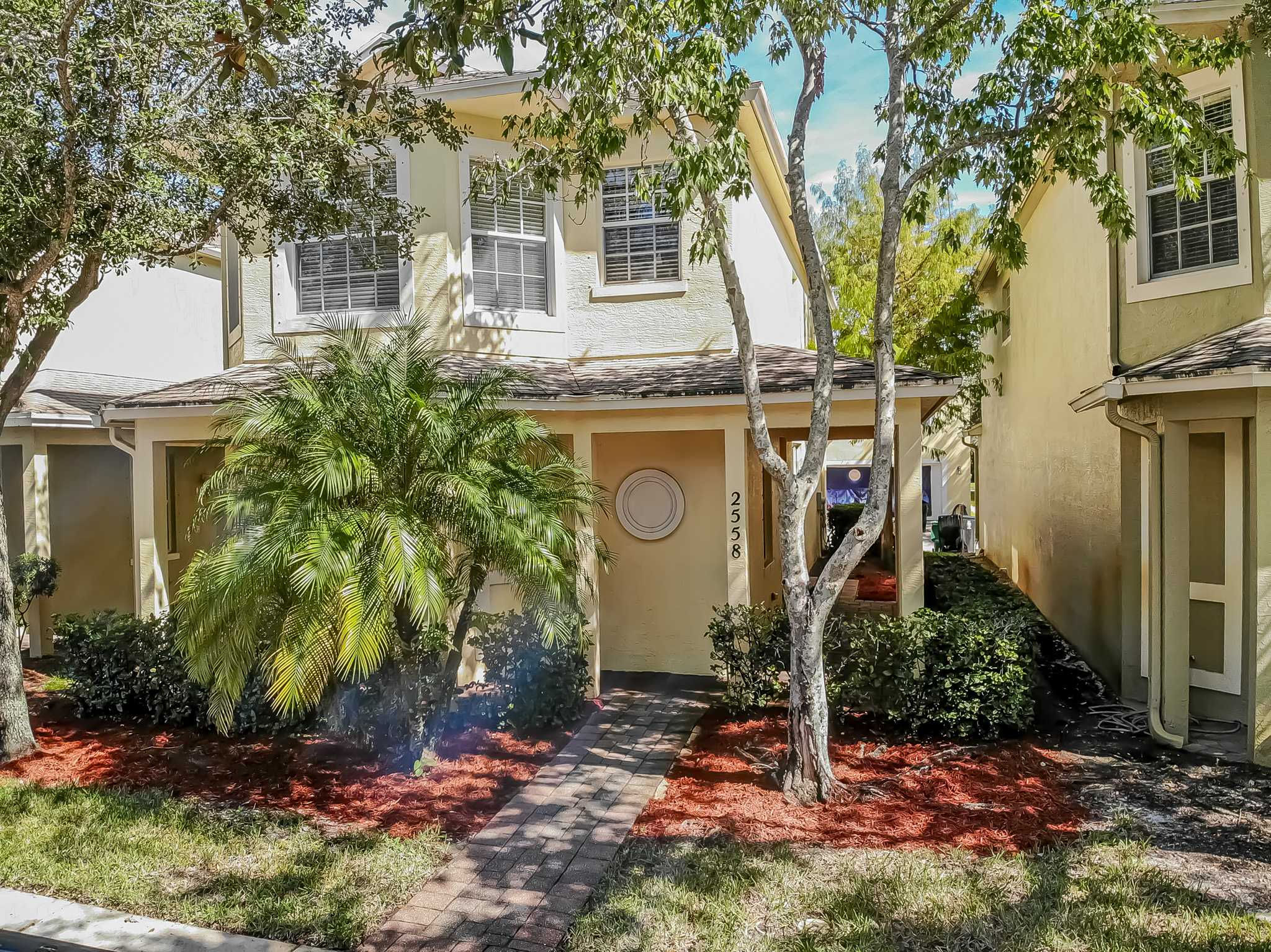 2558 SE Pineland Dr, Port St. Lucie, FL, USA, 34952 - Thumbnail 2