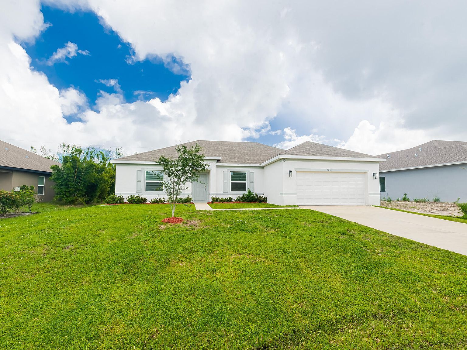 4681 SW Tacoma St Port Saint Lucie, FL 34953 - Thumbnail 2
