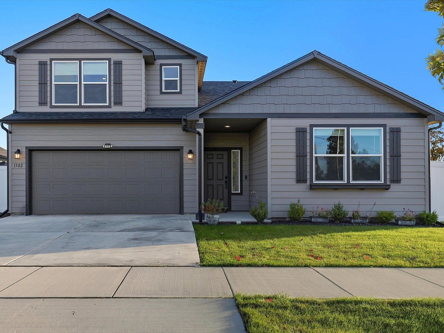 1502 E B St Deer Park, WA 99006 - Thumbnail 2