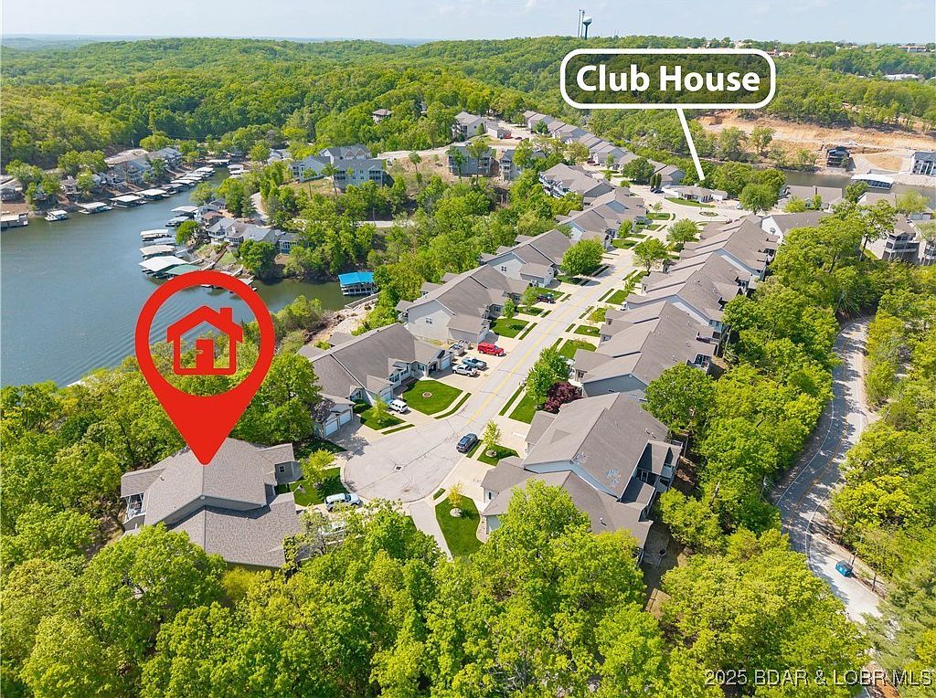 438 Grandview Dr Lake Ozark, MO 65049 - Thumbnail 2