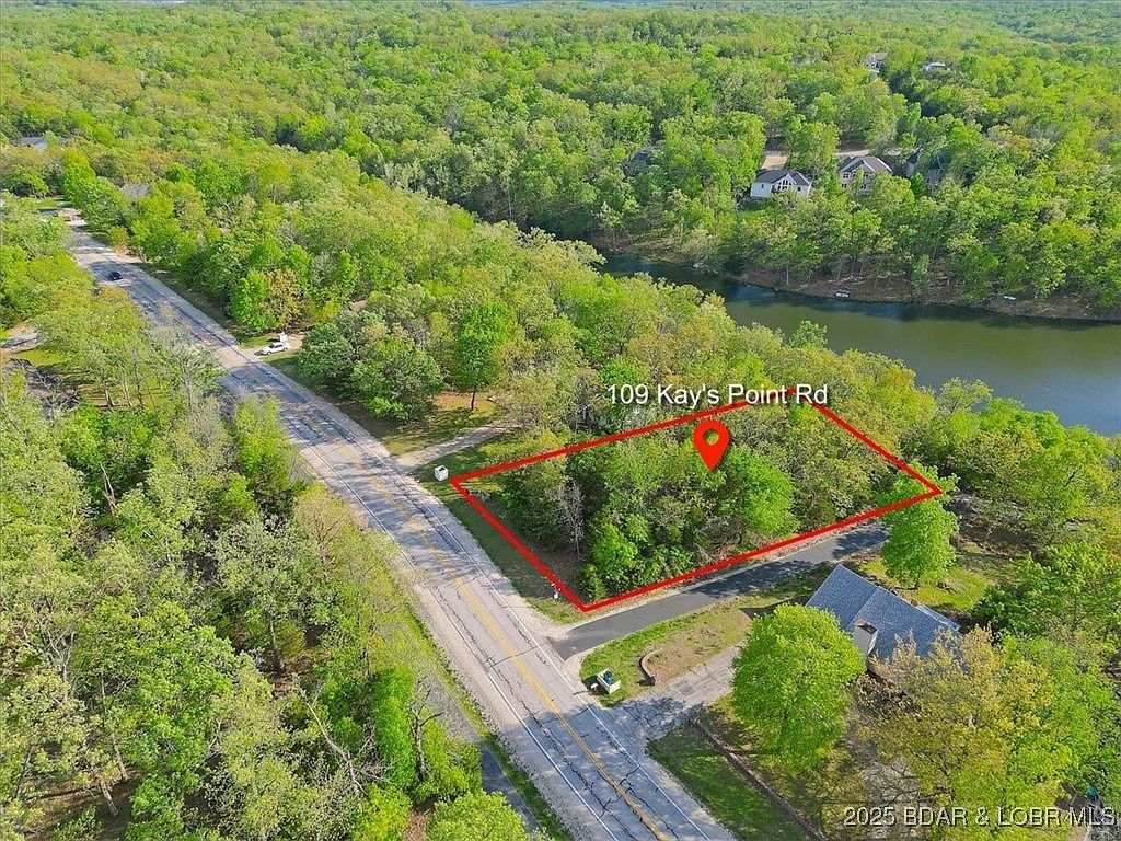 109 Kays Point Rd Lake Ozark, MO 65049 - Thumbnail 2