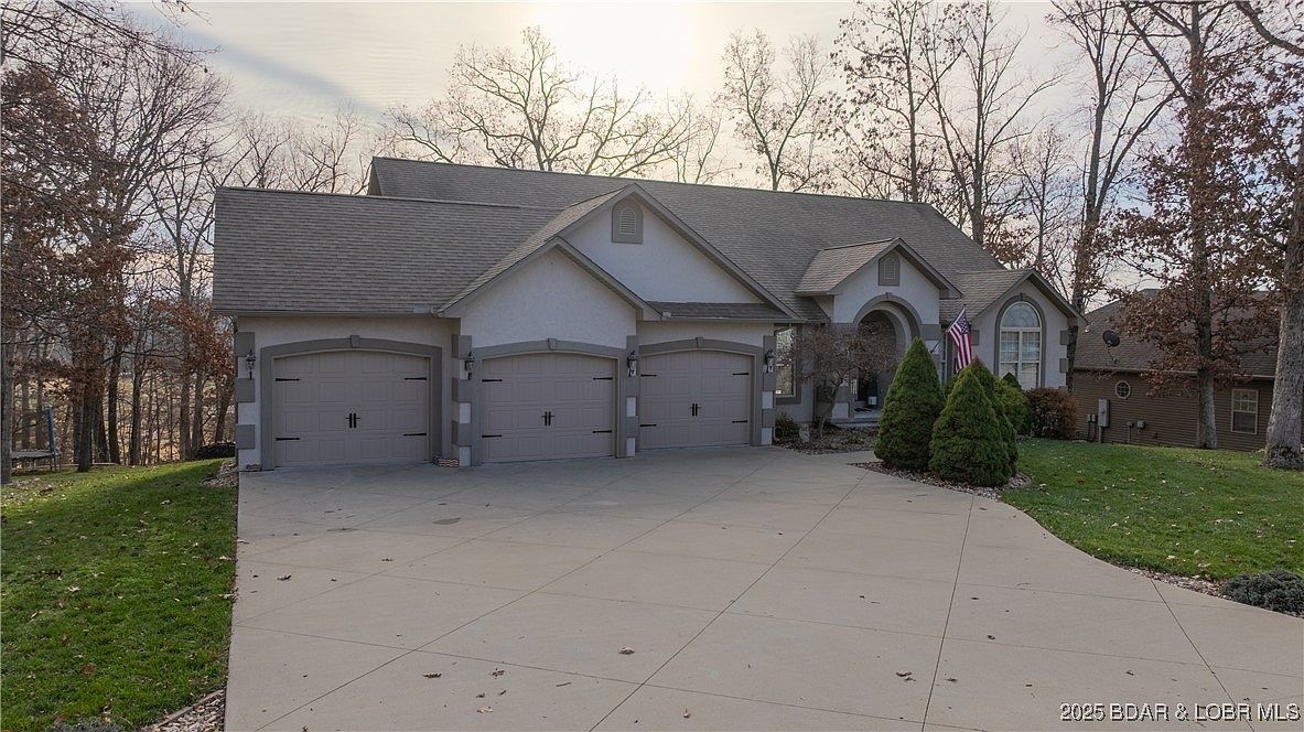 125 Arrowhead Dr Lake Ozark, MO 65049 - Thumbnail 2