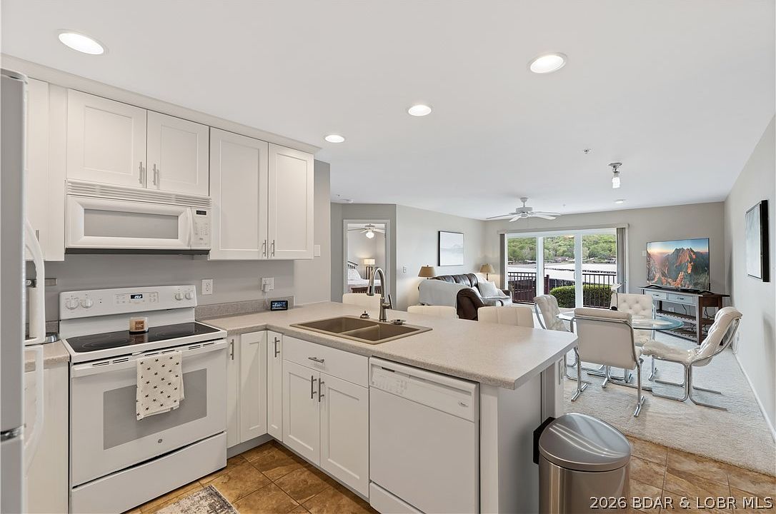 708 Clearwater Dr #1H Camdenton, MO 65020  | Condominium