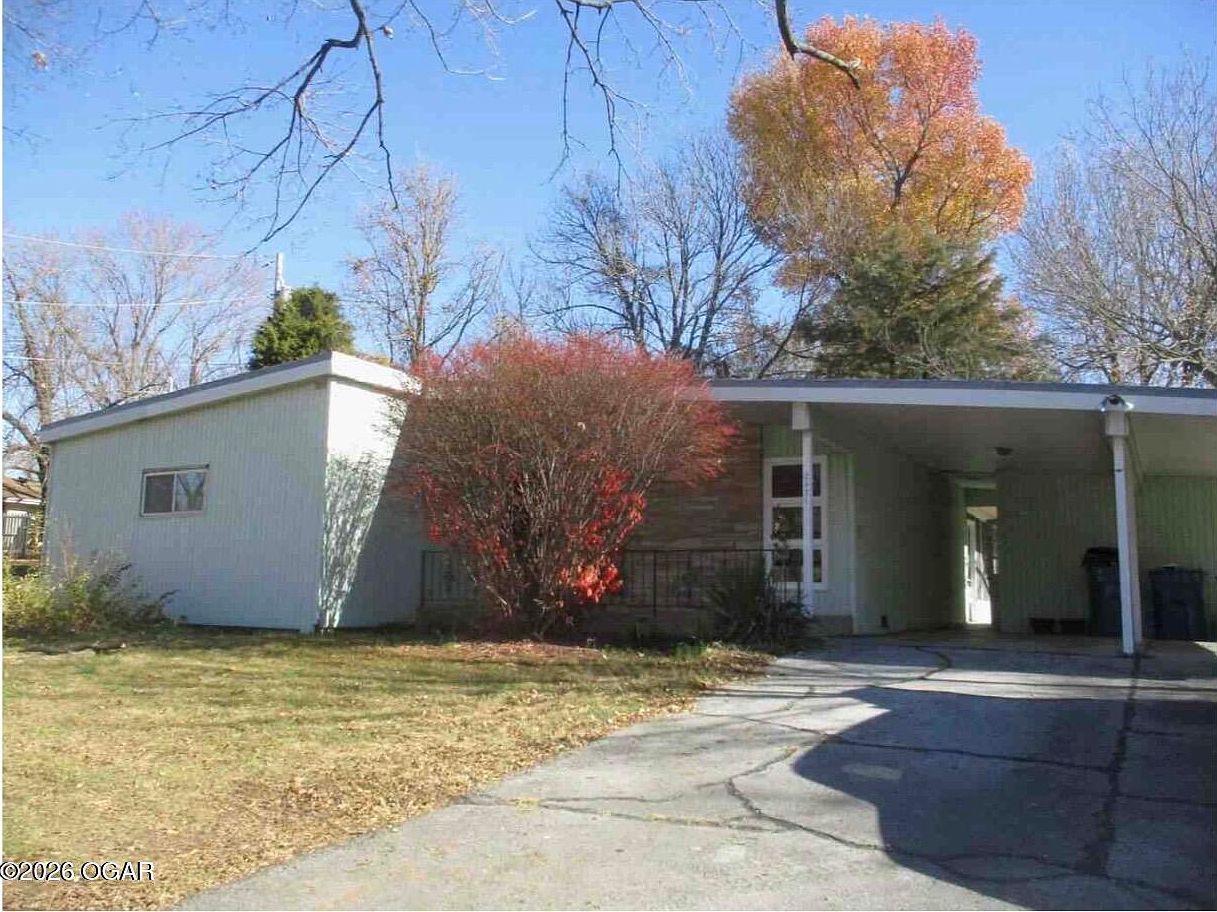 2431 S Schifferdecker Ave Joplin, MO 64804  | Single Family