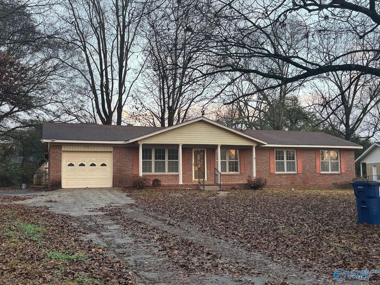 10005 Lily Flagg Cir SE Huntsville, AL 35803 - Thumbnail 2