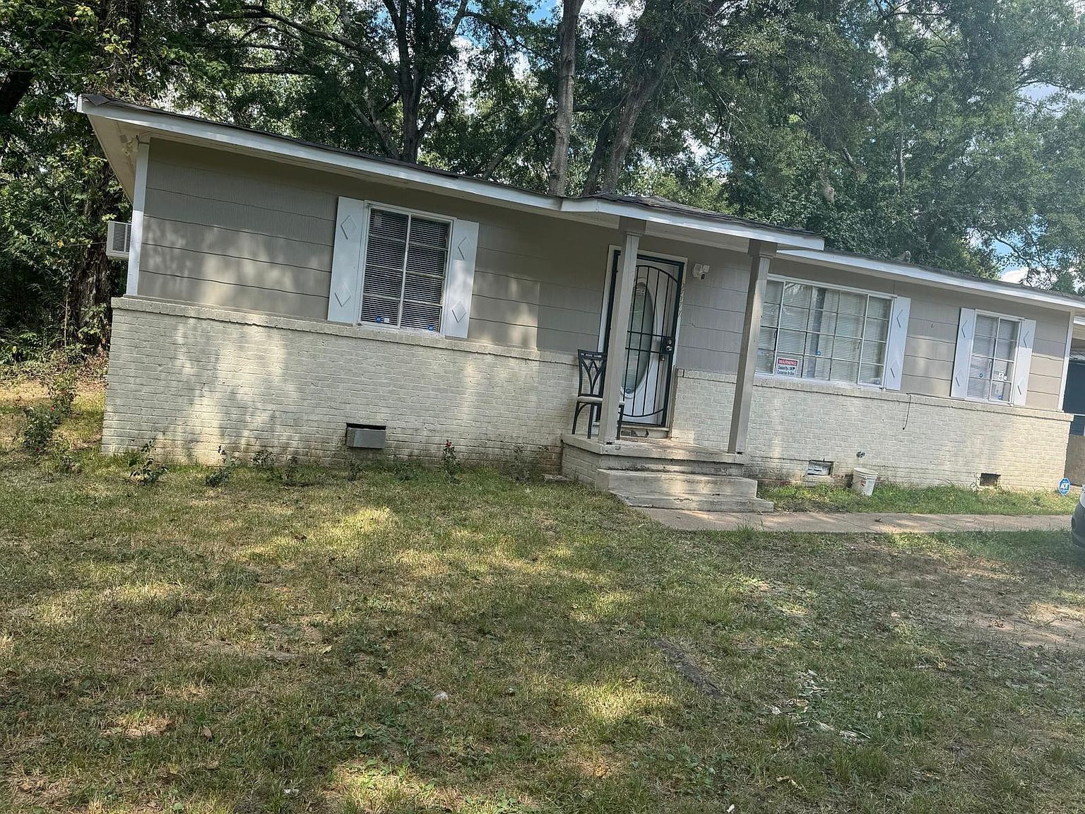2677 Shannon St Jackson, MS 39212 - Thumbnail 2