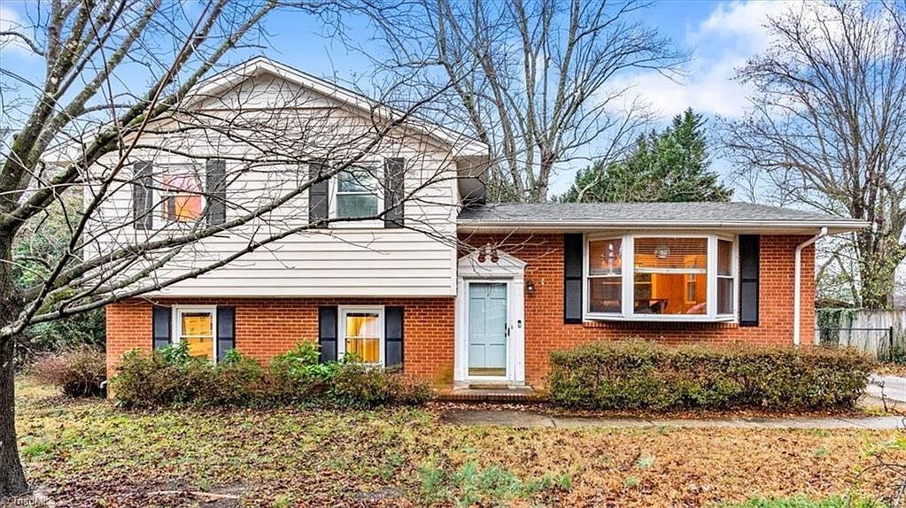 4605 Grendel Rd Greensboro, NC 27410 - Thumbnail 2