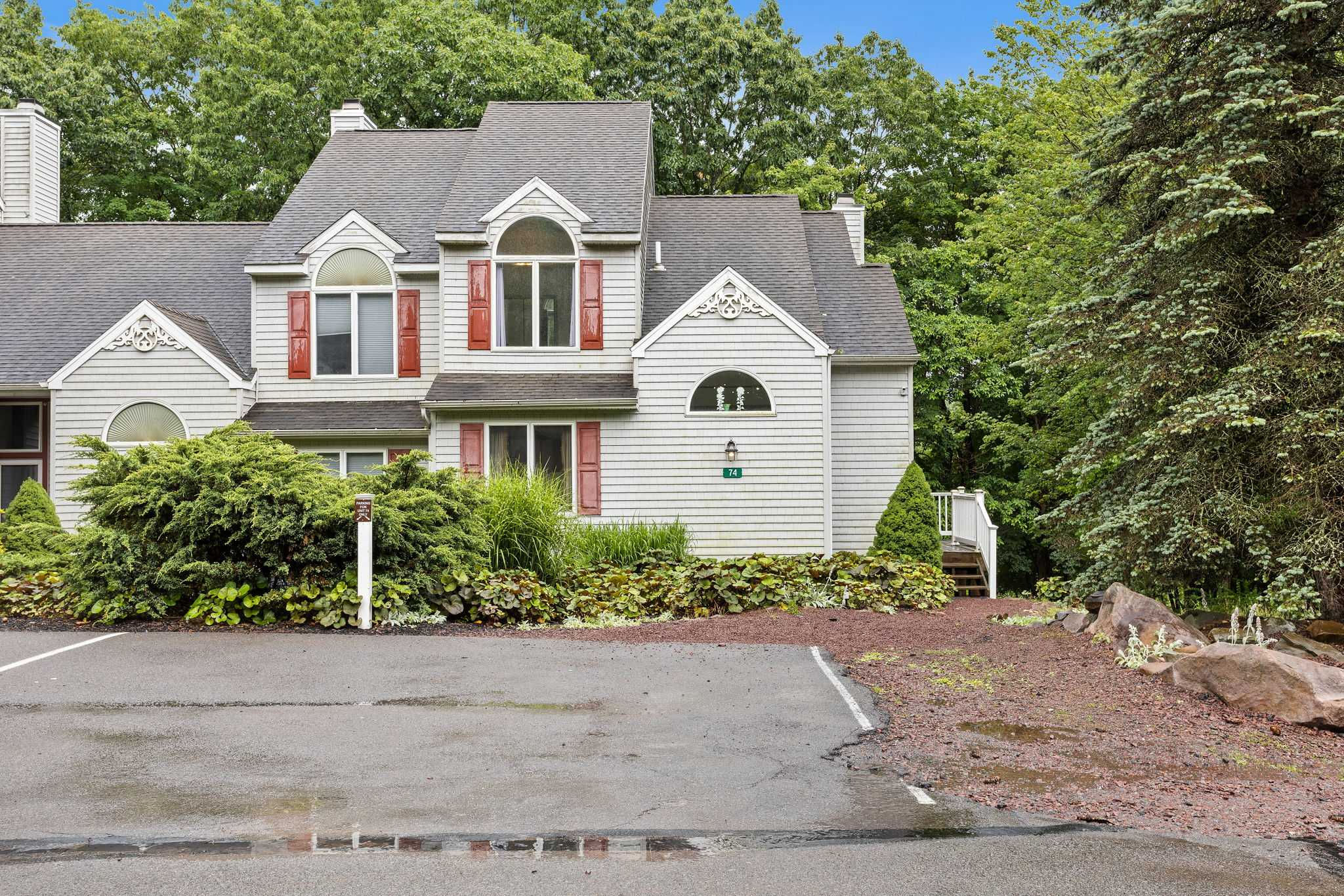 74 Laurelwood Drive, Lake Harmony, PA, USA, 18624 - Thumbnail 2