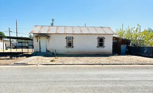 918 S Willow St Pecos, TX 79772 - Thumbnail 2