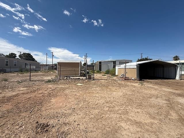 1401 S Cherry St Pecos, TX 79772 - Thumbnail 2