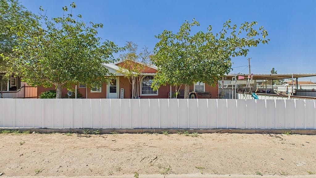 423 N Cedar St Pecos, TX 79772 - Thumbnail 2