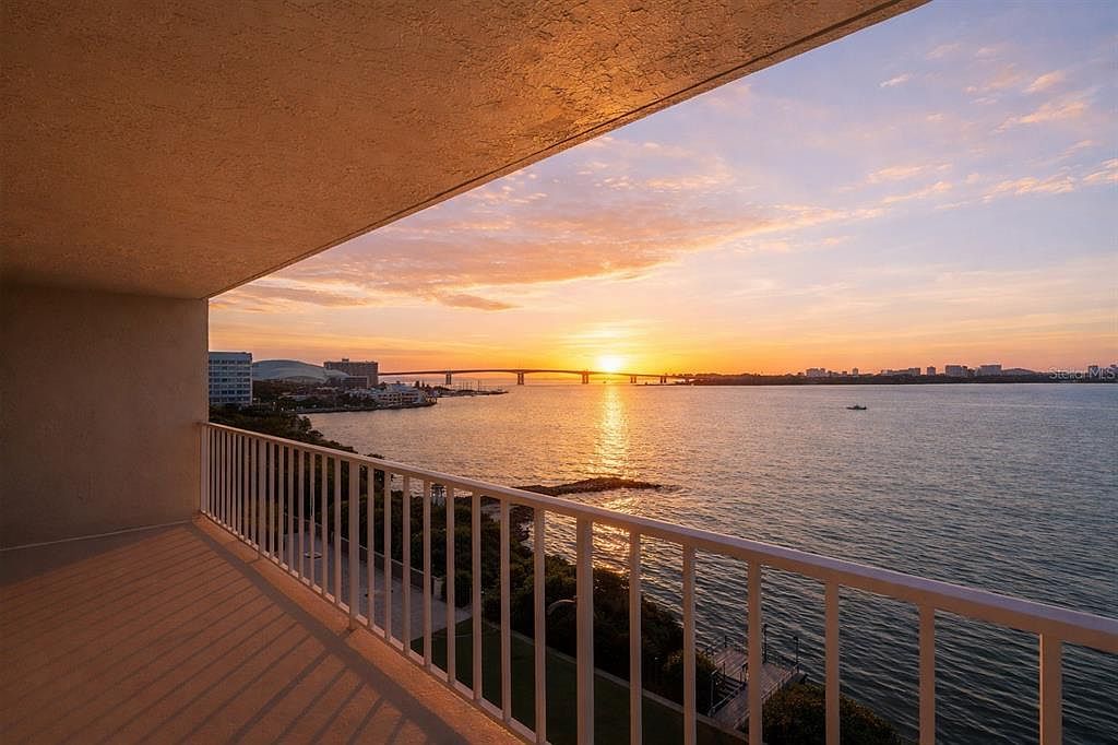 500 N Osceola Ave APT 307 Clearwater, FL 33755 - Thumbnail 2