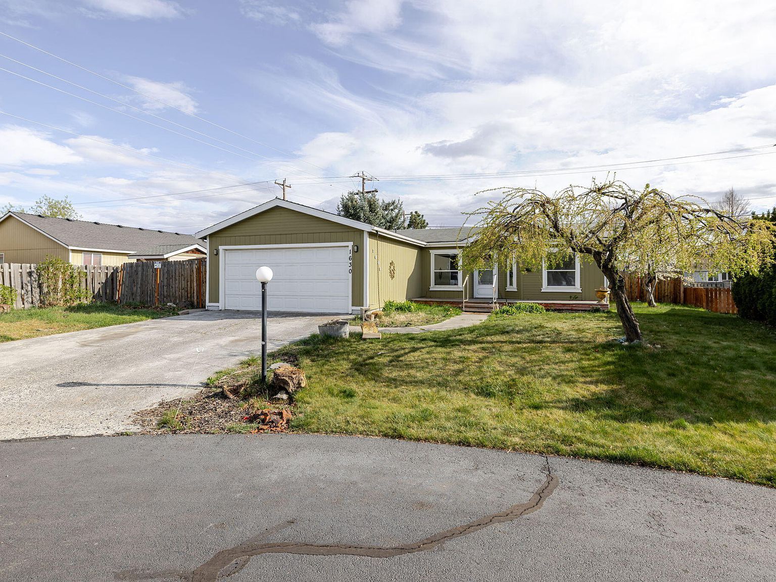 1630 NE 6th St Redmond, OR 97756  | New build