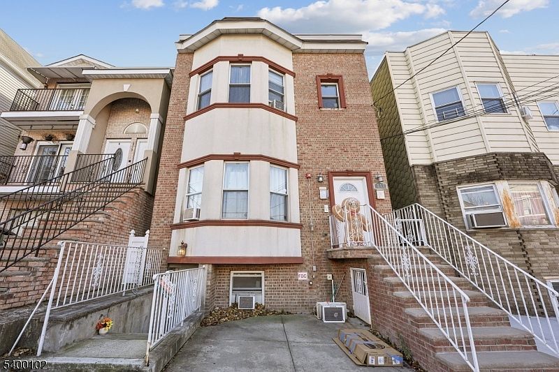 717 16th St Union City, NJ 07087 - Thumbnail 2