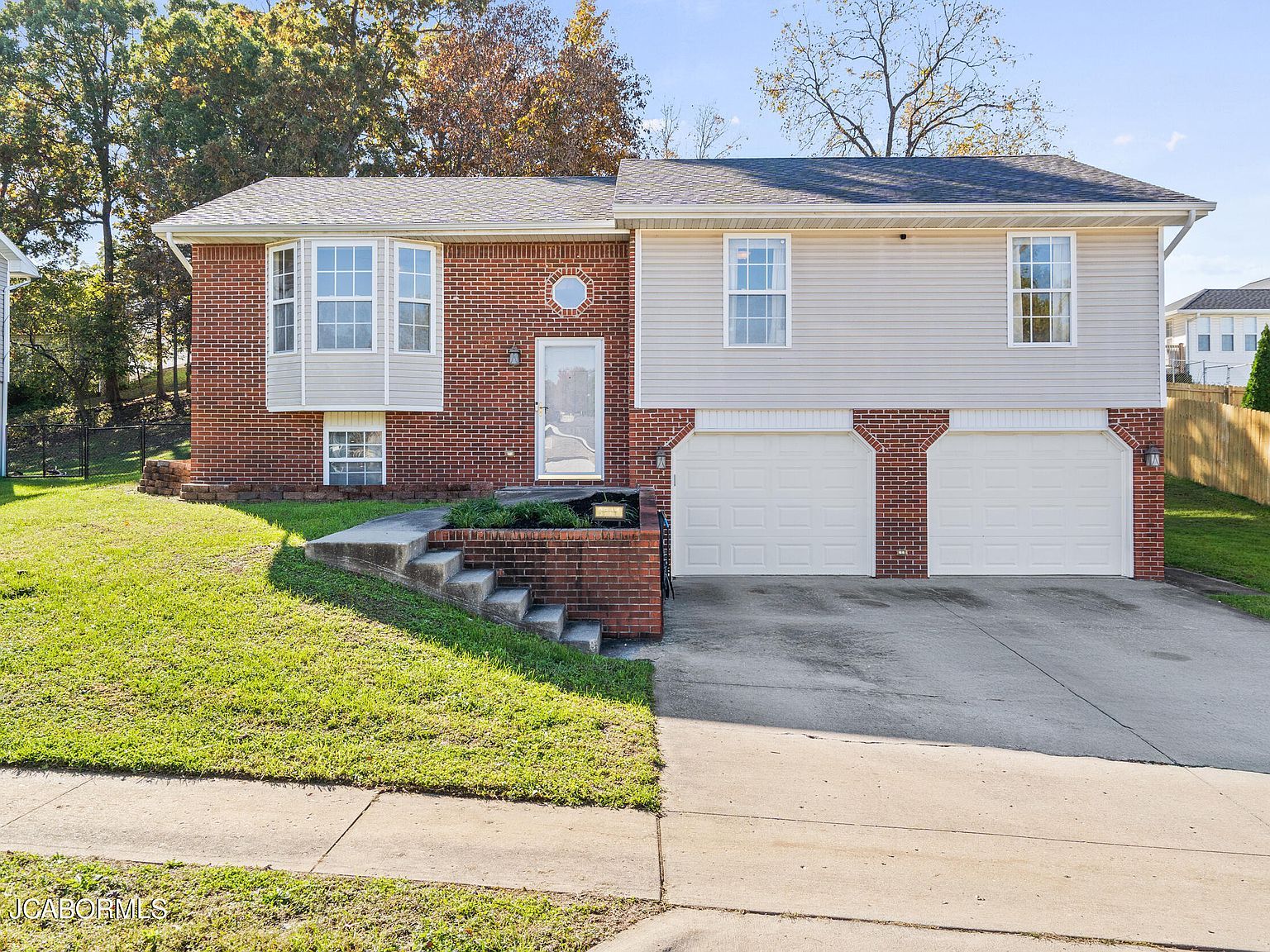 3741 Buckingham Park Jefferson City, MO 65109 - Thumbnail 2