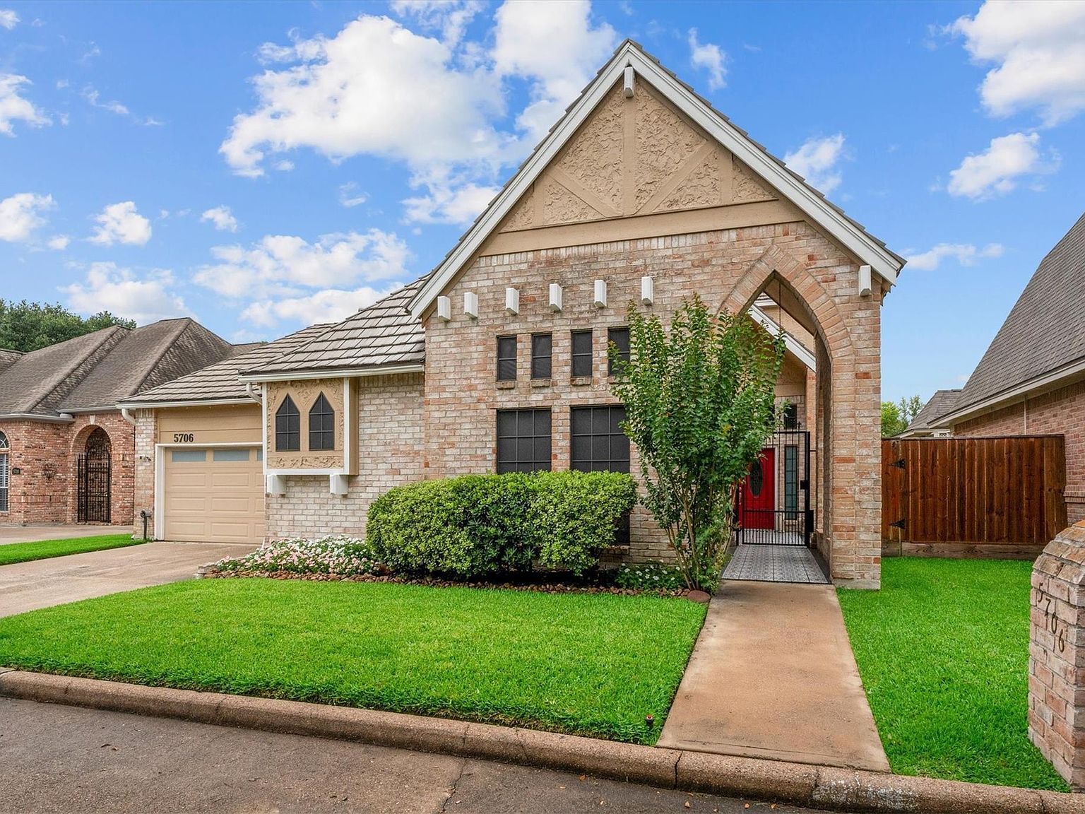5706 Glen Mist Ln Houston, TX 77069, 77069