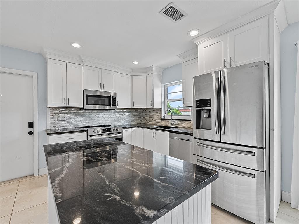 5 Vista Palm Ln APT 207 Vero Beach, FL 32962 - Thumbnail 2