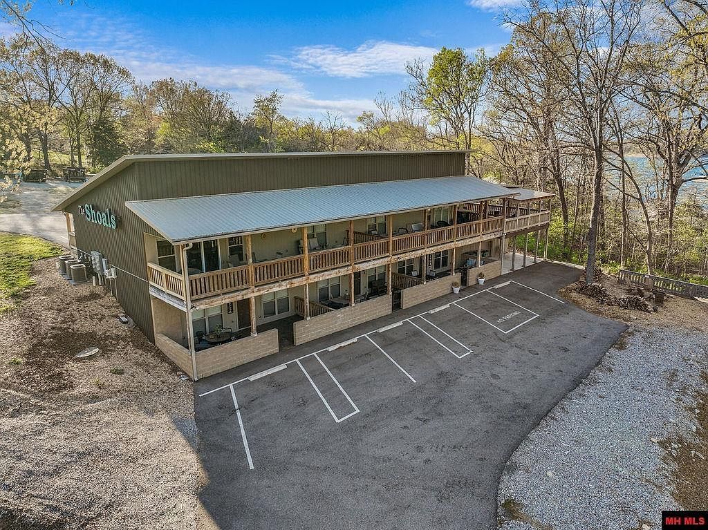 1912 Central Blvd Bull Shoals, AR 72619 - Thumbnail 2