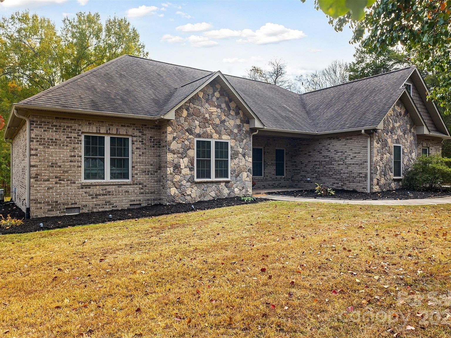 825 Lippard Rd Salisbury, NC 28146 - Thumbnail 2