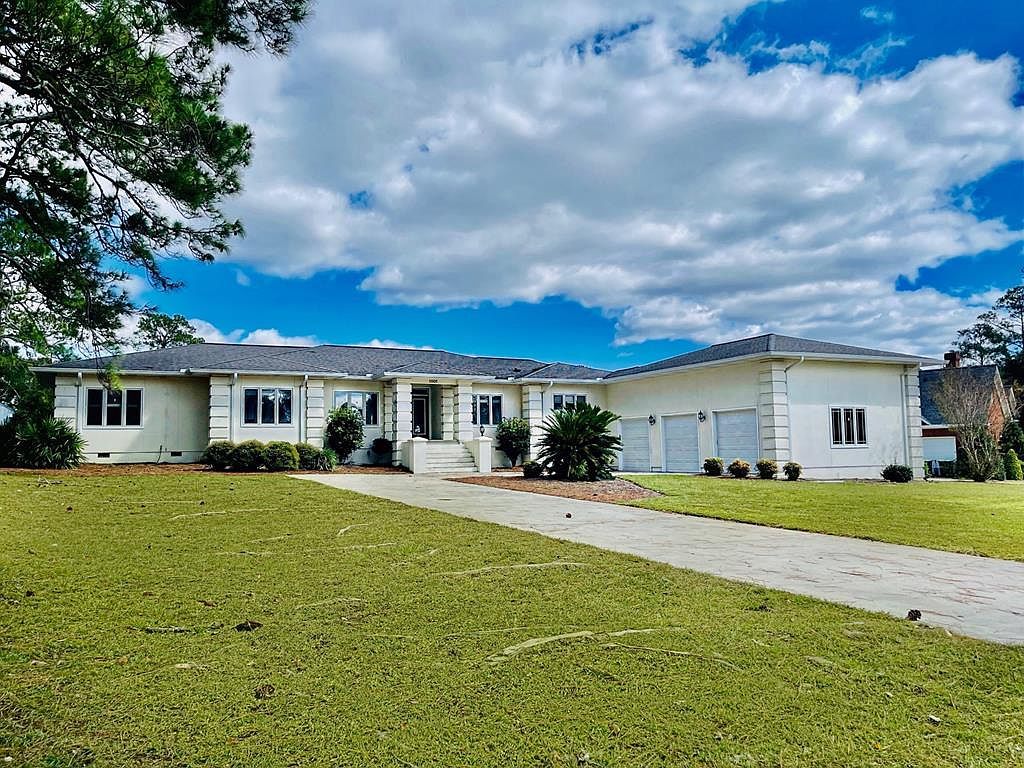 1601 Club Dr Douglas, GA 31533 - Thumbnail 2