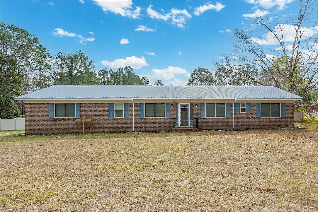 1561 Huckaby Rd Waycross, GA 31503 - Thumbnail 2