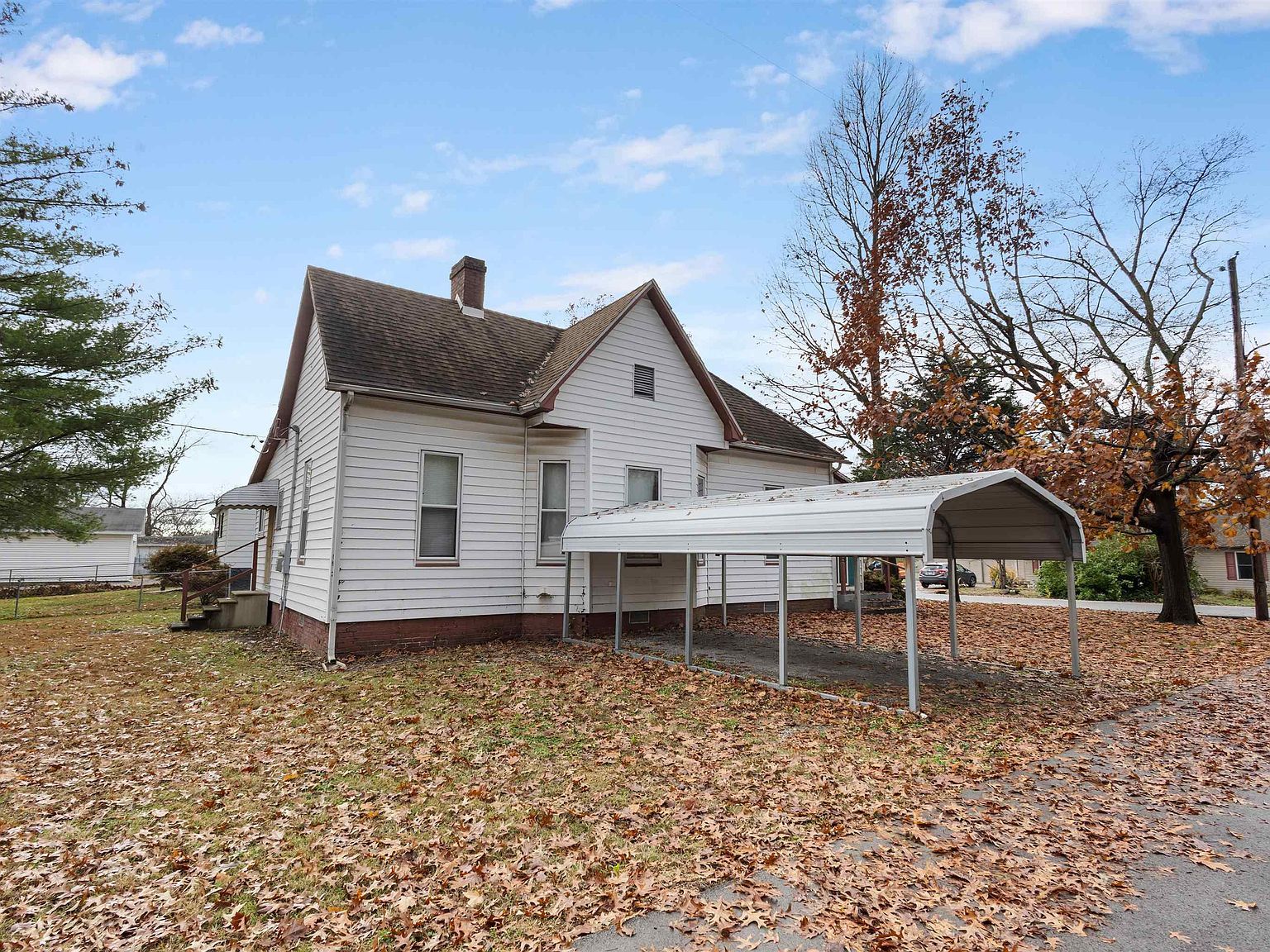 607 N Logan St Marion, IL 62959 - Thumbnail 2