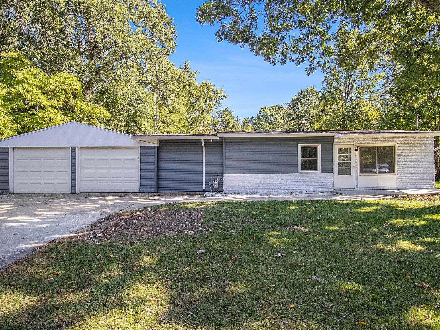 54290 Northwood Dr Elkhart, IN 46514 - Thumbnail 2