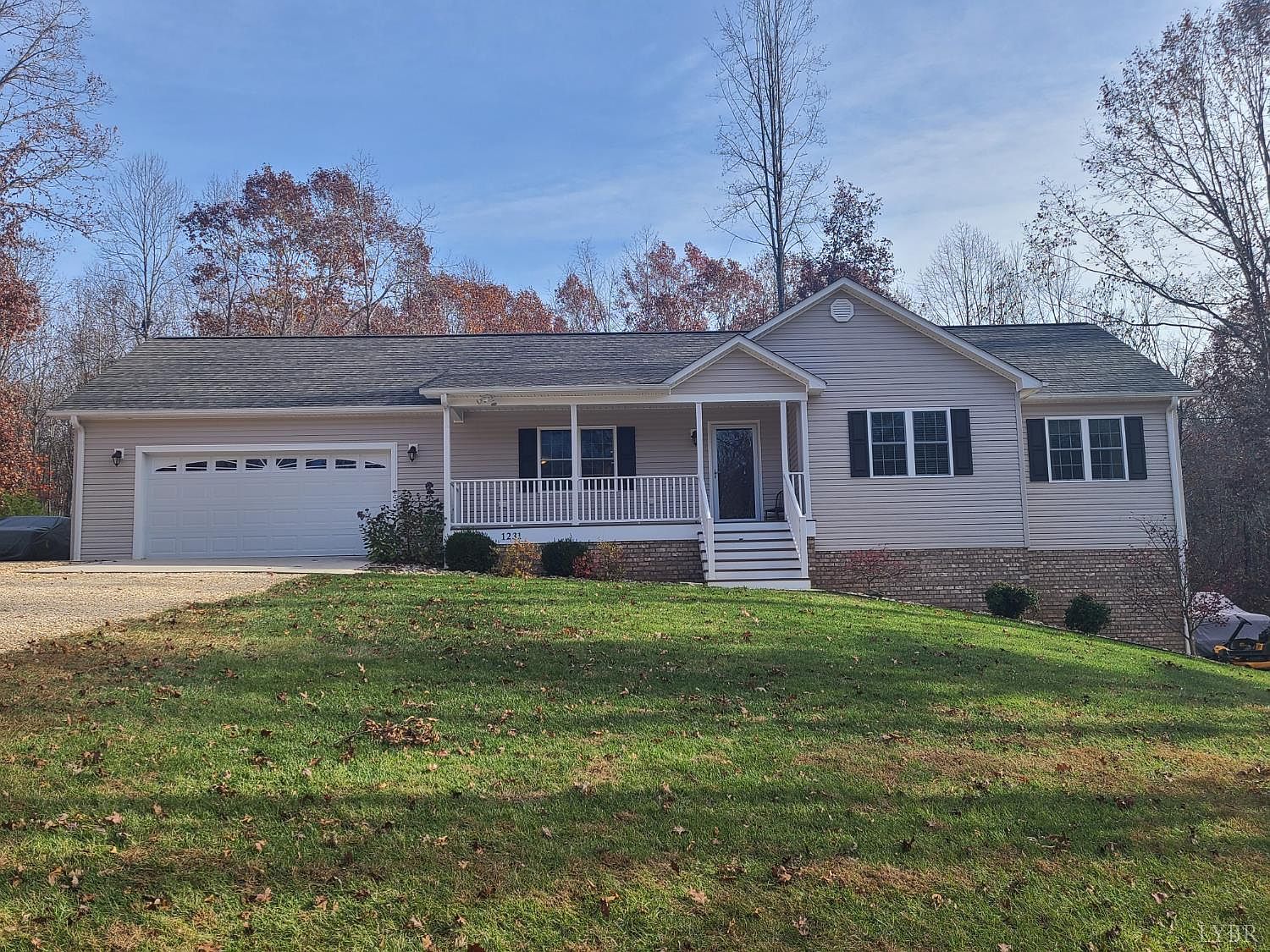 1231 Little Bear Ln Spout Spring, VA 24593 - Thumbnail 2